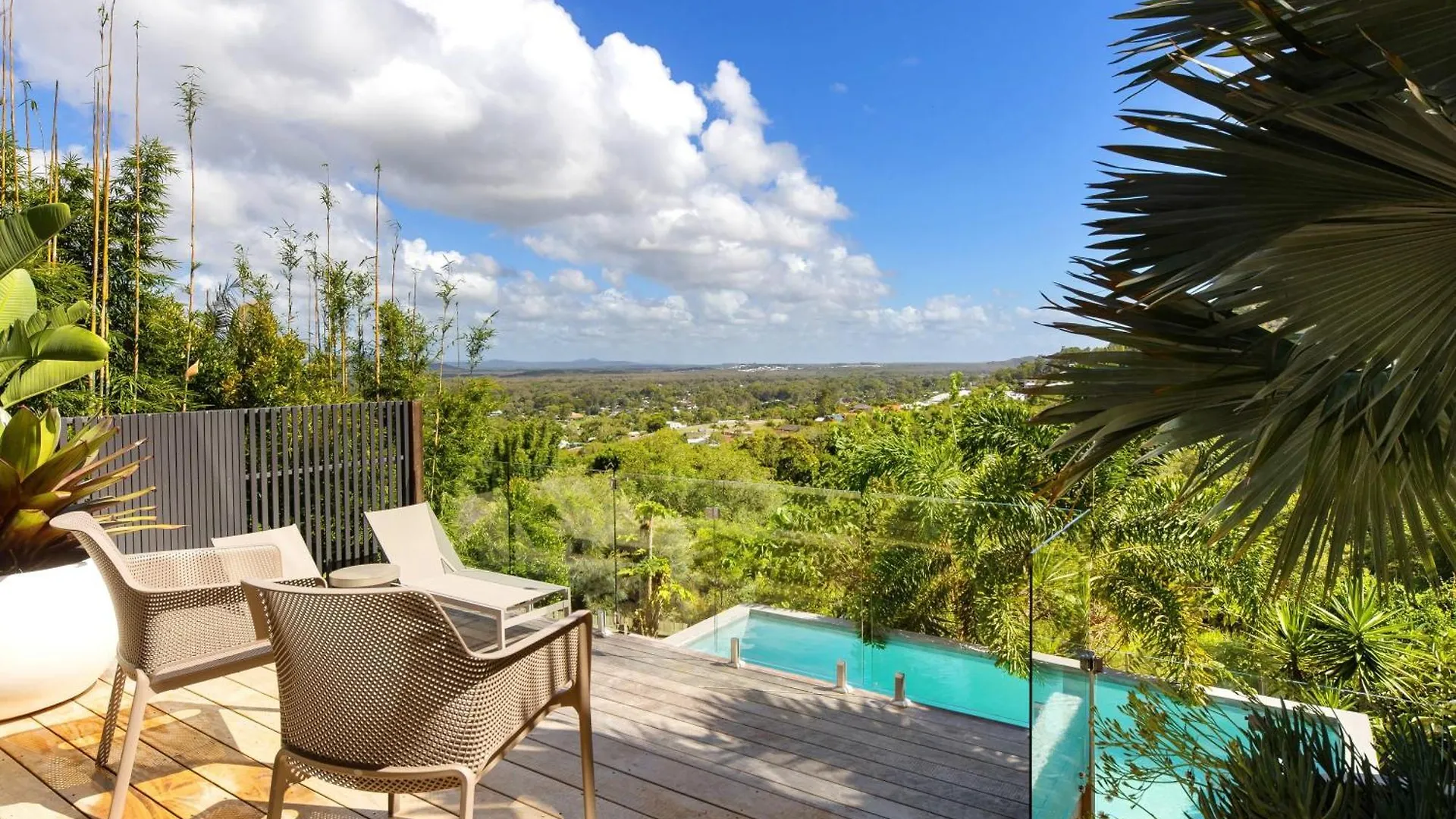 The Opal At Coolum - Mountain And Ocean Views Villa Yaroomba Semesterbostad