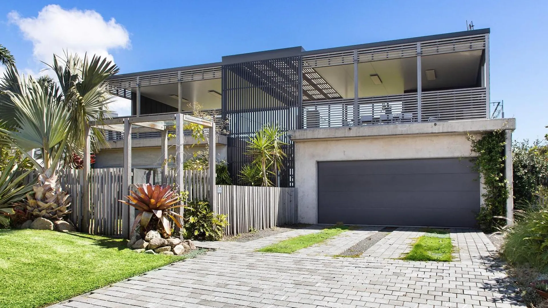 Villa The Opal At Coolum - Mountain And Ocean Views Yaroomba